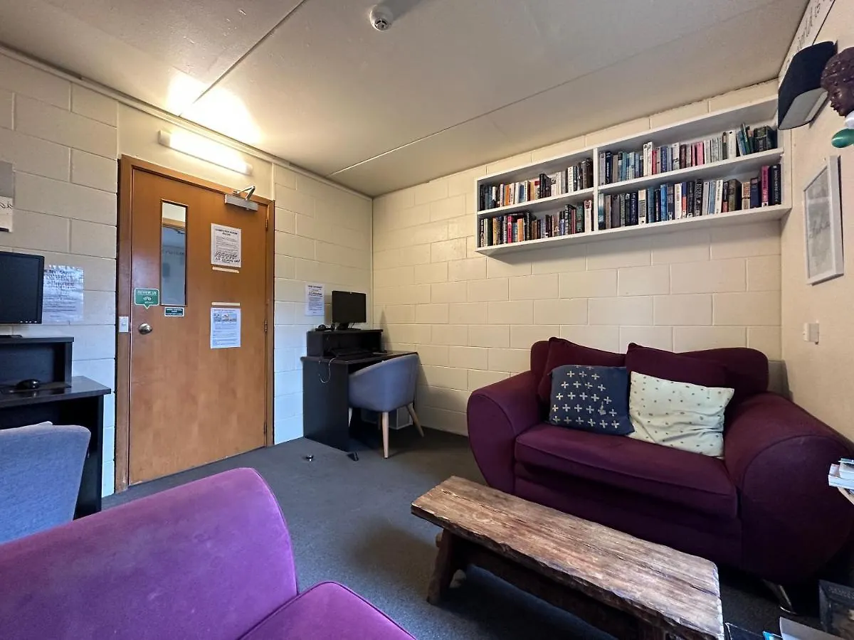 Around The World Backpackers Hostel Christchurch